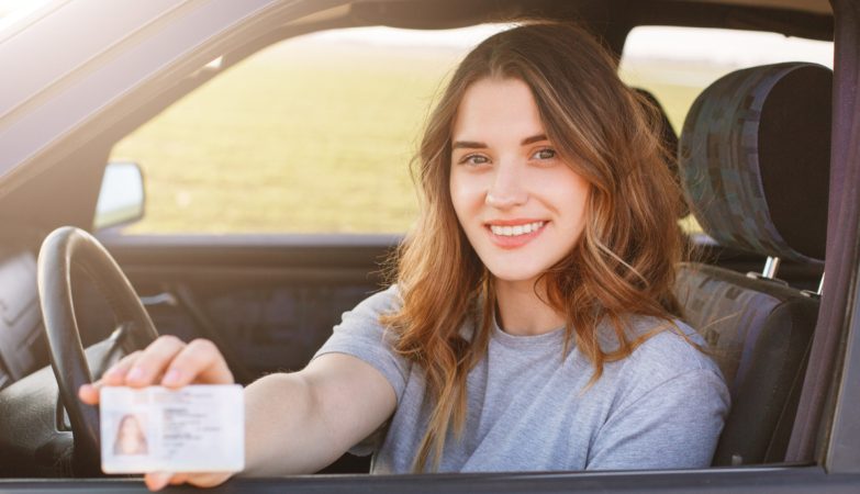 Comment récupérer son permis de conduire après une suspension ?