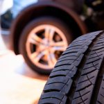 L’importance des pneus pour la sécurité et la tenue de route