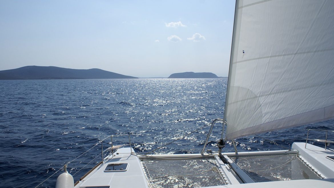 Pourquoi choisir une croisière en catamaran en Méditerranée ?