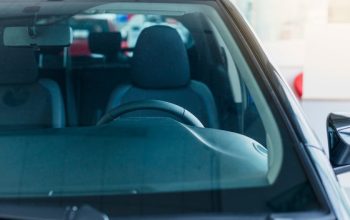 Pare-brise endommagé : que devez vous faire ?