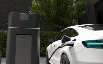 Comment la loi LOM encadre l’installation des bornes de recharge en entreprise ?